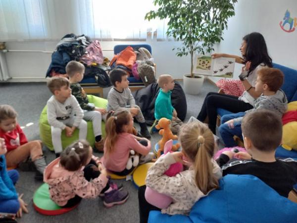 Trieda C - návšteva knižnice